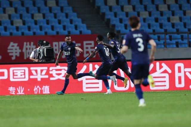 Kaiyun开云中国官网-【中超】奥乌苏洛卡迪亚破门 沧州2比1胜10人浙江
