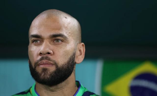 Kaiyun网页版-强奸or情愿?一双白运动鞋决定阿尔维斯是否有罪?