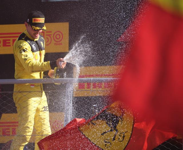 1662968163131024211.jpg 631e9122f3e89d917ee3c6d3.jpg