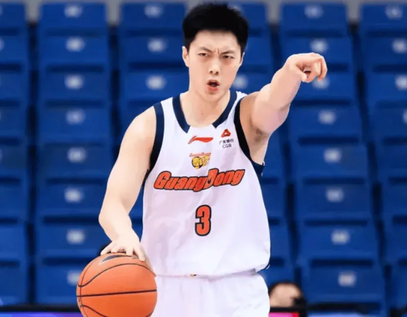 开云网页版中国官网-胡明轩出战27分钟，投篮3中3、罚球8中6得到13分5助攻